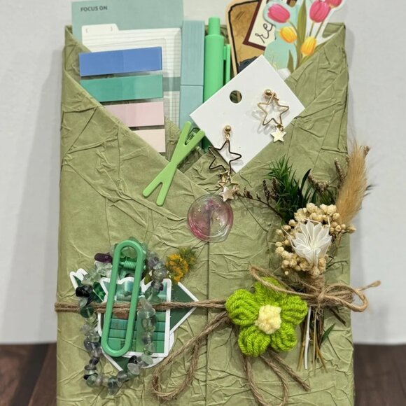 Blind Date with a Book – Curated Surprise Book Selection + Free Gifts - Picture 2 of 9